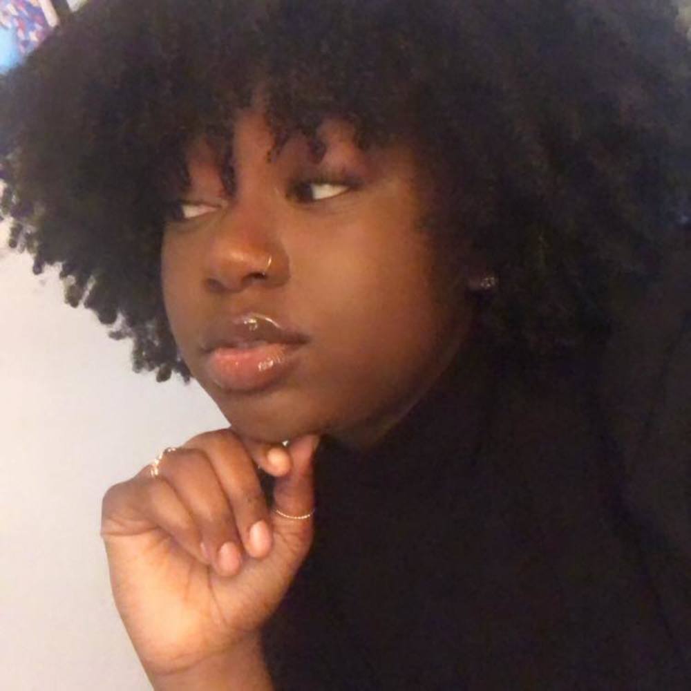 Meet your Posher, Olivia